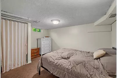 695 E 3950 N, Provo, UT 84604 - Photo 18