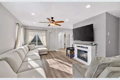 3953 S 4000 W, West Valley, UT 84120 - Photo 4