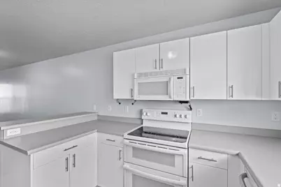 1004 N 1090 W #203, Orem, UT 84057 - Photo 6