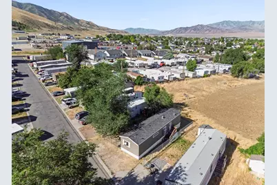 250 W 900 S #19, Tooele, UT 84074 - Photo 2