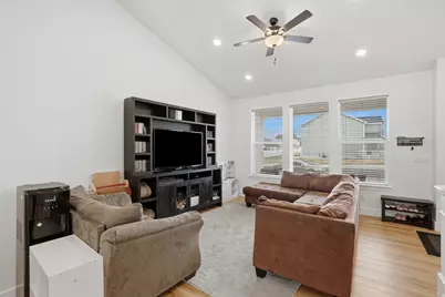 683 N Eastcrest Ave, Tooele, UT 84074 - Photo 4