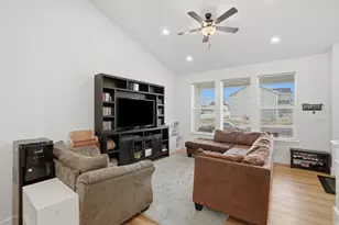 683 N Eastcrest Ave, Tooele, UT 84074 - Photo 4