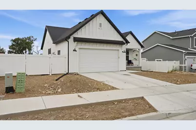 683 N Eastcrest Ave, Tooele, UT 84074 - Photo 18