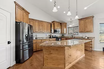7296 N Ridge Rd, Lake Point, UT 84074 - Photo 10