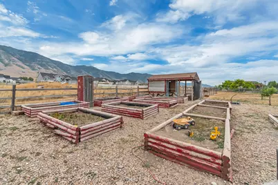 7296 N Ridge Rd, Lake Point, UT 84074 - Photo 8