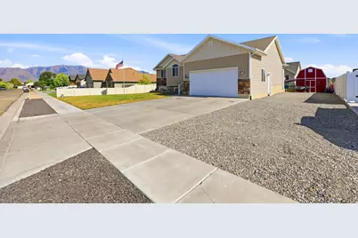 835 W 400 S, Tremonton, UT 84337 - Photo 4