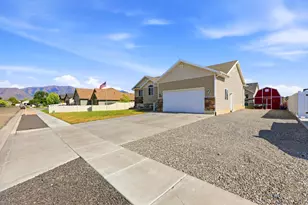 835 W 400 S, Tremonton, UT 84337 - Photo 4
