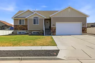 835 W 400 S, Tremonton, UT 84337 - Photo 1