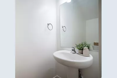 420 W 25 N #97, Providence, UT 84332 - Photo 8