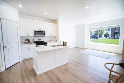 420 W 25 N #97, Providence, UT 84332 - Photo 6