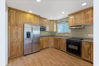 9326 Alvey Ln, Sandy, UT 84093 - Photo 6