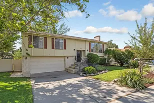 9326 Alvey Ln, Sandy, UT 84093 - Photo 2