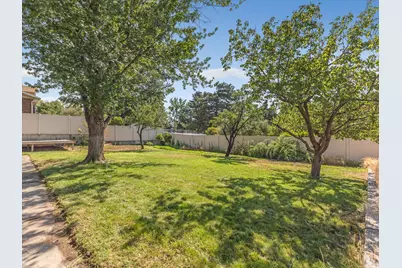 9326 Alvey Ln, Sandy, UT 84093 - Photo 8