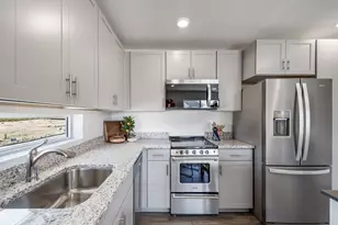 549 N Riverside Dr, Saratoga Springs, UT 84045 - Photo 4