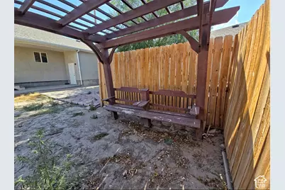 379 Utah Dr, Grantsville, UT 84029 - Photo 24