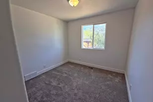 379 Utah Dr, Grantsville, UT 84029 - Photo 32