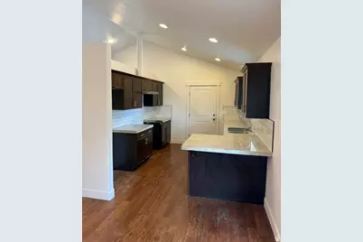 379 Utah Dr, Grantsville, UT 84029 - Photo 2