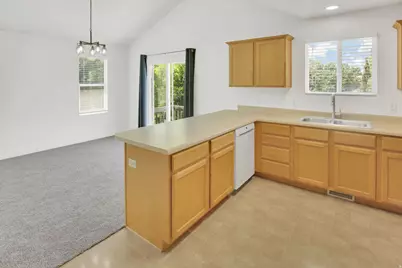 2049 N 700 W, West Bountiful, UT 84087 - Photo 8