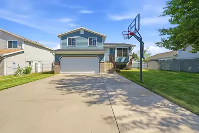 2432 W 1915 N, Clinton, UT 84015 - Photo 2