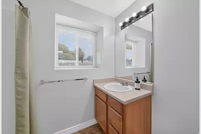 2432 W 1915 N, Clinton, UT 84015 - Photo 20