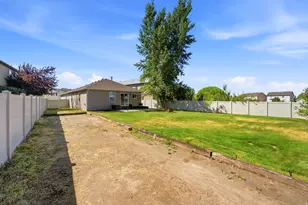 2065 E Jordan Way N, Eagle Mountain, UT 84005 - Photo 40