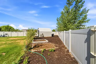 2065 E Jordan Way N, Eagle Mountain, UT 84005 - Photo 40