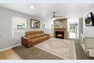 2065 E Jordan Way N, Eagle Mountain, UT 84005 - Photo 4