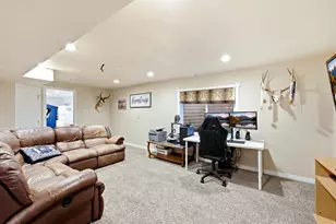 2065 E Jordan Way N, Eagle Mountain, UT 84005 - Photo 28