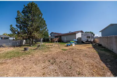 5845 S 2825 W, Roy, UT 84067 - Photo 32