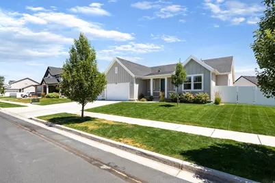 335 S Grant St, Mapleton, UT 84664 - Photo 2