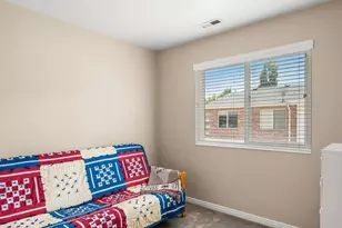 105 N Peregrine Ln W, Bountiful, UT 84010 - Photo 14