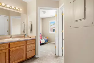105 N Peregrine Ln W, Bountiful, UT 84010 - Photo 12