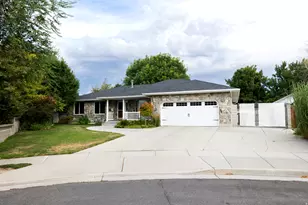5939 S Noble Oaks Circle, Murray, UT 84123 - Photo 2
