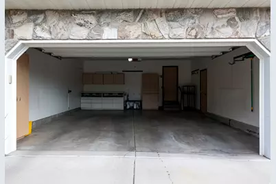 5939 S Noble Oaks Cir, Murray, UT 84123 - Photo 4