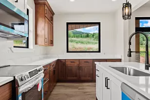 1073 S Mountain Meadow Dr, Garden City, UT 84028 - Photo 22