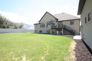 602 W 2825 N, Pleasant View, UT 84414 - Photo 2