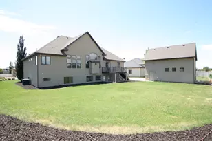 602 W 2825 N, Pleasant View, UT 84414 - Photo 4