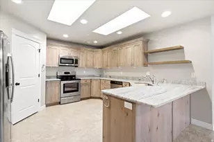 2195 E 1075 N, Layton, UT 84040 - Photo 14
