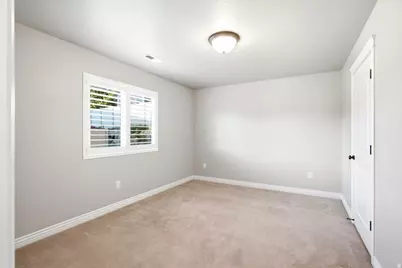 2195 E 1075 N, Layton, UT 84040 - Photo 26