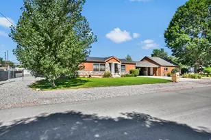 171 N 700 E, Richfield, UT 84701 - Photo 2