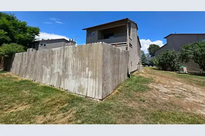 25 W Park Cir, Vernal, UT 84078 - Photo 4