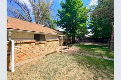 2339 N 300 W, Sunset, UT 84015 - Photo 4