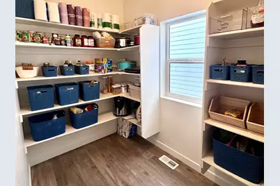 825 N 2175 W, Layton, UT 84041 - Photo 24