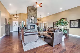 13807 S Asherwoods Cv, Bluffdale, UT 84065 - Photo 4