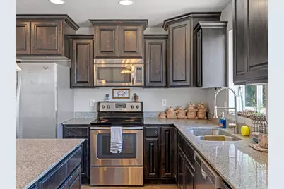 1038 W Meridian Dr N, Saratoga Springs, UT 84045 - Photo 10