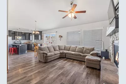 1038 W Meridian Dr N, Saratoga Springs, UT 84045 - Photo 6