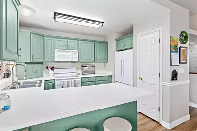 148 S Ridgeview Dr W, Orem, UT 84058 - Photo 8