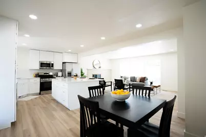 1211 E Brekenridge Dr, Murray, UT 84117 - Photo 18