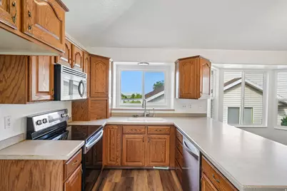 1204 E 3225 N, Layton, UT 84040 - Photo 2