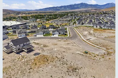 9602 N Bluebell Dr #401, Eagle Mountain, UT 84005 - Photo 2
